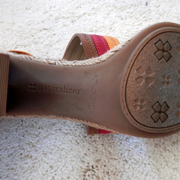 NIB Naturalizer Divine Tan, Red, Orange High Heels - Picture 7 of 7